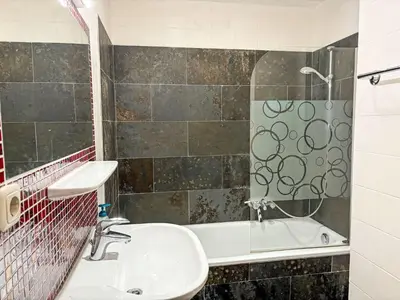 Ein Badezimmer in der Unterkunft Apartment Waddington by Interhome