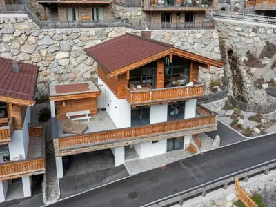 Das Gebäude in dem sich das Chalet befindet