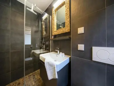 Ein Badezimmer in der Unterkunft Chalet in Neukirchen by the Ski Area