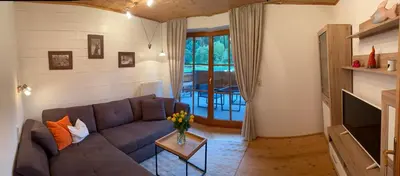Ein Sitzbereich in der Unterkunft Haus Widmoser