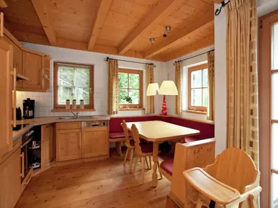 Küche/Küchenzeile in der Unterkunft Chalet in Königsleiten near Ski Bus, Pool