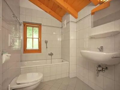 Ein Badezimmer in der Unterkunft Chalet in Königsleiten near Ski Bus, Pool