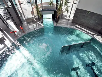 Der Swimmingpool an oder in der Nähe von Chalet in Königsleiten near Ski Bus, Pool