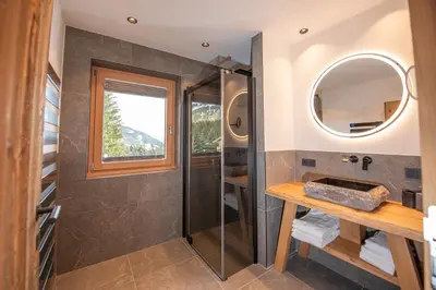 Ein Badezimmer in der Unterkunft Chalet Königsleiten 297A
