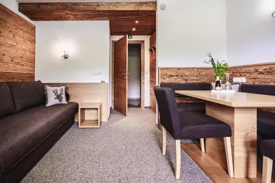 Ein Sitzbereich in der Unterkunft Haus Kapeller