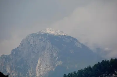 Ein allgemeiner Bergblick oder ein Berglick von der Ferienwohnung aus