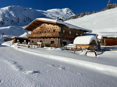 Alpine pasture in the Zillertal mountains im Winter