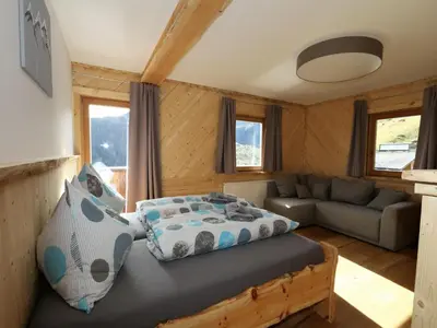 Ein Sitzbereich in der Unterkunft Alpine pasture in the Zillertal mountains