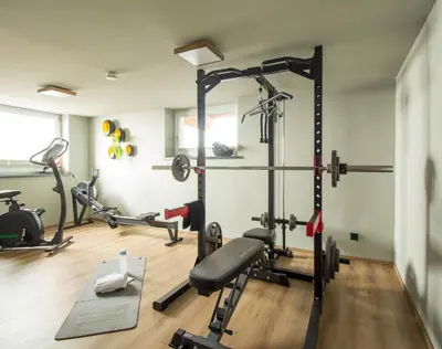 Das Fitnesscenter und/oder die Fitnesseinrichtungen in der Unterkunft Schöneben Appartementen Big Family