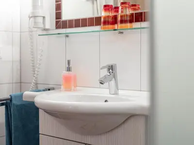 Ein Badezimmer in der Unterkunft Landhaus Marchfeld Top 4 Top 5