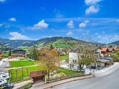 Ein allgemeiner Bergblick oder ein Berglick von der Ferienwohnung aus