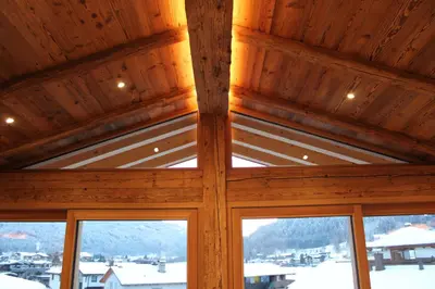 Ein allgemeiner Bergblick oder ein Berglick von der Ferienwohnung aus
