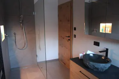 Ein Badezimmer in der Unterkunft Mountainview-Lodge exklusiver Neubau mit Bergblick