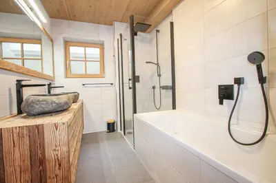 Ein Badezimmer in der Unterkunft Chalet Königsleiten 167A