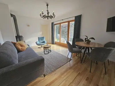 Ein Sitzbereich in der Unterkunft Almrose Zauber by Alpenchalet Almrose