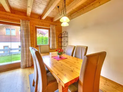 Ein Sitzbereich in der Unterkunft Holiday Village Wildschönau Chalet with Terrace