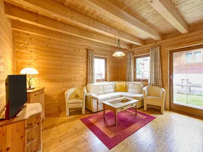 Ein Sitzbereich in der Unterkunft Holiday Village Wildschönau Family Chalet