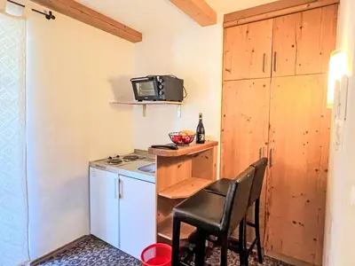 Küche/Küchenzeile in der Unterkunft Apartment Cheeky Apartment-5 by Interhome