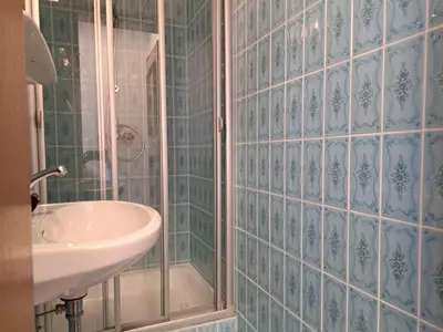 Ein Badezimmer in der Unterkunft Holiday Home Gernkogel by Interhome