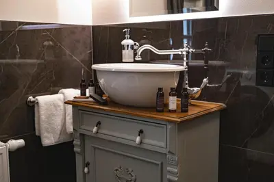 Ein Badezimmer in der Unterkunft Löw Chalet Suite 1 in the Heart of Kitzbühel by 360 Estates