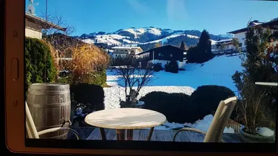 Ein allgemeiner Bergblick oder ein Berglick von der Ferienwohnung aus