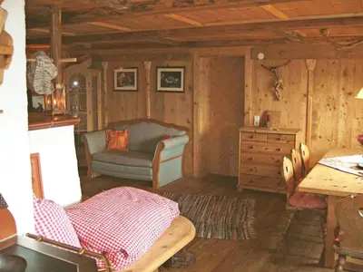 Ein Sitzbereich in der Unterkunft Kohler Hütte