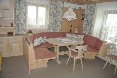 Ein Sitzbereich in der Unterkunft Bauernhaus Hollersbach