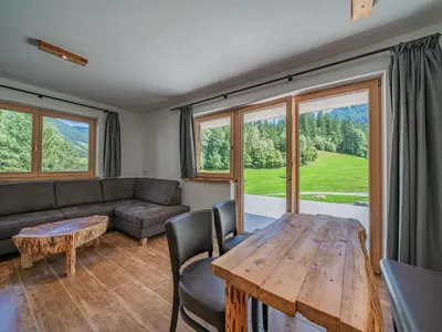 Ein Sitzbereich in der Unterkunft Haus Bergstille Top 1 - 2