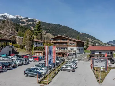 Ein allgemeiner Bergblick oder ein Berglick von der Ferienwohnung aus