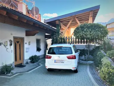 Das Gebäude in dem sich die Ferienwohnung befindet