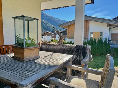 Ein allgemeiner Bergblick oder ein Berglick von der Ferienwohnung aus