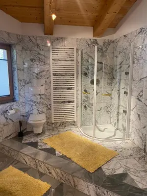 Ein Badezimmer in der Unterkunft Ferienwohnung im Herzen Tirols