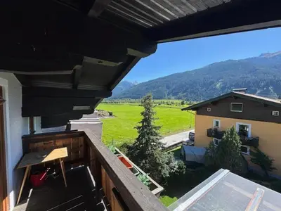 Ein allgemeiner Bergblick oder ein Berglick von der Ferienwohnung aus