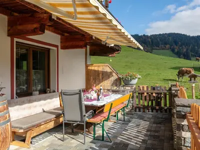 Ein allgemeiner Bergblick oder ein Berglick von der Ferienwohnung aus