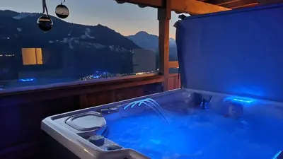 Ein allgemeiner Bergblick oder ein Berglick von der Ferienwohnung aus