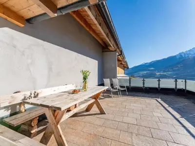 Ein allgemeiner Bergblick oder ein Berglick von der Ferienwohnung aus