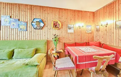 Ein Sitzbereich in der Unterkunft Appartement Edelweiss Haus Bellevue Haus D