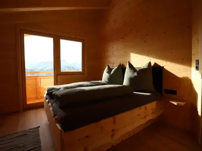 Ein Bett oder Betten in einem Zimmer der Unterkunft Chalet at 1700m with panoramic views