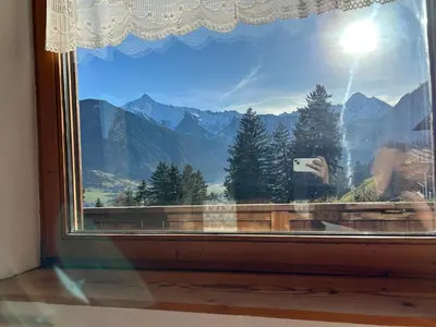 Ein allgemeiner Bergblick oder ein Berglick von der Ferienwohnung aus
