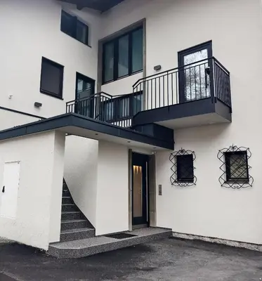 Das Gebäude in dem sich die Ferienwohnung befindet