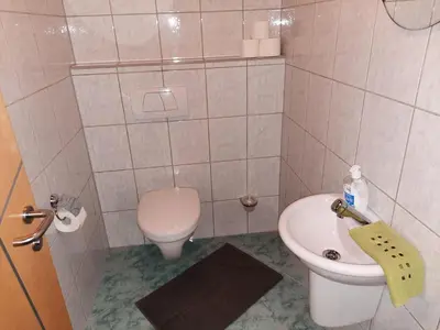 Ein Badezimmer in der Unterkunft Ferienwohnung Neurauter
