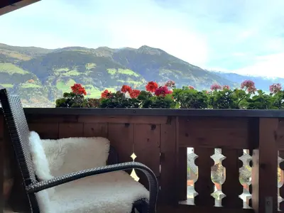 Ein allgemeiner Bergblick oder ein Berglick von der Ferienwohnung aus