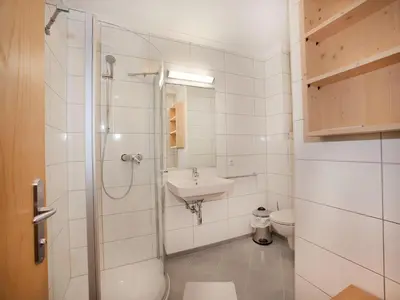 Ein Badezimmer in der Unterkunft Apartment in Wald im Pinzgau near the ski lifts
