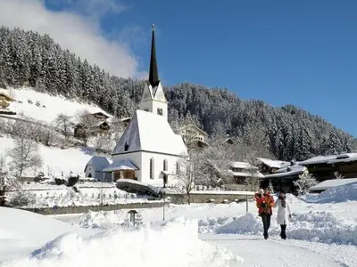 Apartment in Wald im Pinzgau near the ski lifts im Winter