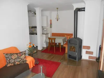 Ein Sitzbereich in der Unterkunft Ferienwohnung Fred