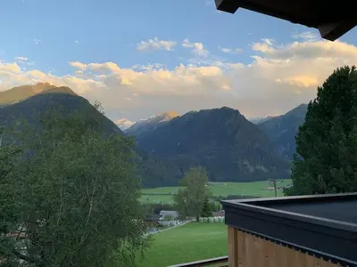 Ein allgemeiner Bergblick oder ein Berglick von der Ferienwohnung aus