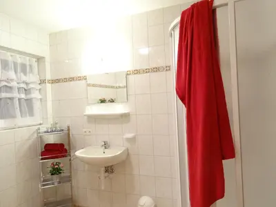 Ein Badezimmer in der Unterkunft Alpenjuwel by PiaundDirk