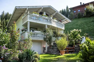 Ein Garten an der Unterkunft Haus Steinlechner Elke
