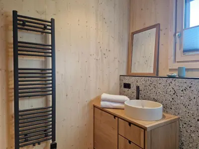 Ein Badezimmer in der Unterkunft Apartment Schanzlbichl-2 by Interhome