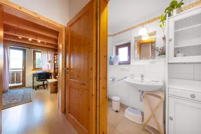 Ein Badezimmer in der Unterkunft Haus Alpenruhe